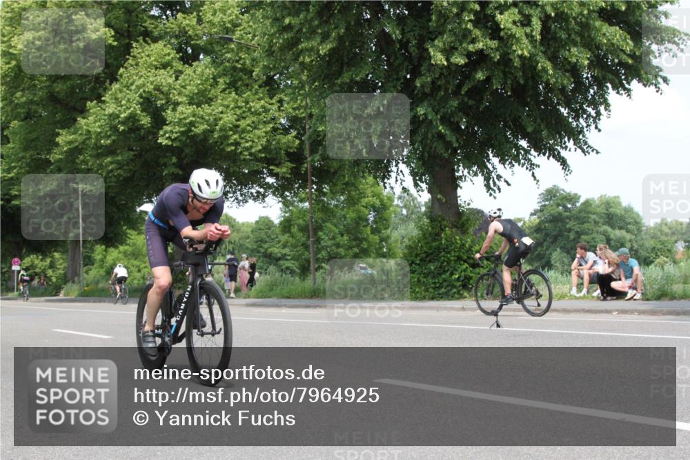 15.06.2025 - 7 Türme Triathlon Yannick Fuchs http://msf.ph/oto/7964925 15.06.2025 13:02:49 Radfahren  meine-sportfotos.de