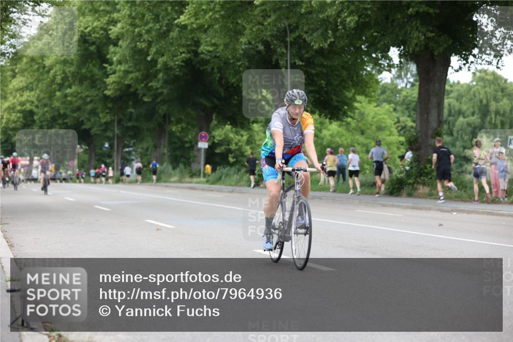 15.06.2025 - 7 Türme Triathlon Yannick Fuchs http://msf.ph/oto/7964936 15.06.2025 13:56:33 Radfahren 197, 429, 765, 844, 1086 meine-sportfotos.de
