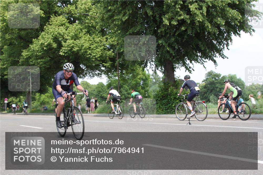 15.06.2025 - 7 Türme Triathlon Yannick Fuchs http://msf.ph/oto/7964941 15.06.2025 13:02:51 Radfahren  meine-sportfotos.de