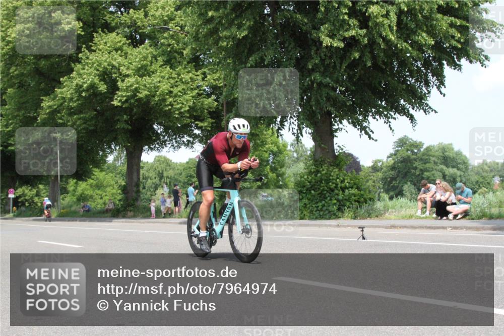 15.06.2025 - 7 Türme Triathlon Yannick Fuchs http://msf.ph/oto/7964974 15.06.2025 13:03:55 Radfahren  meine-sportfotos.de