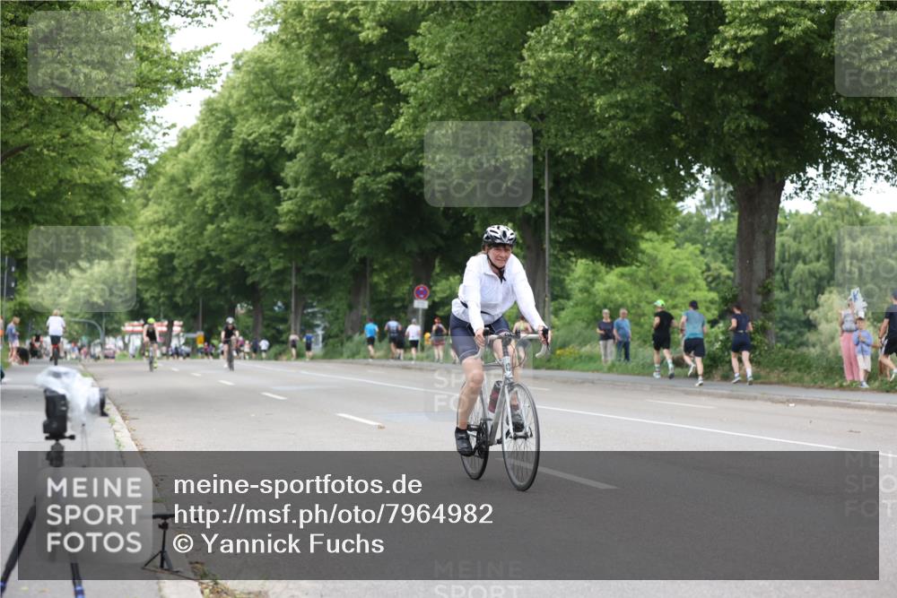15.06.2025 - 7 Türme Triathlon Yannick Fuchs http://msf.ph/oto/7964982 15.06.2025 13:56:40 Radfahren 197, 429, 844, 1086 meine-sportfotos.de