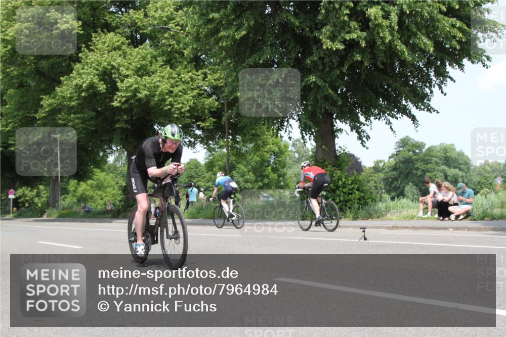15.06.2025 - 7 Türme Triathlon Yannick Fuchs http://msf.ph/oto/7964984 15.06.2025 13:03:59 Radfahren  meine-sportfotos.de