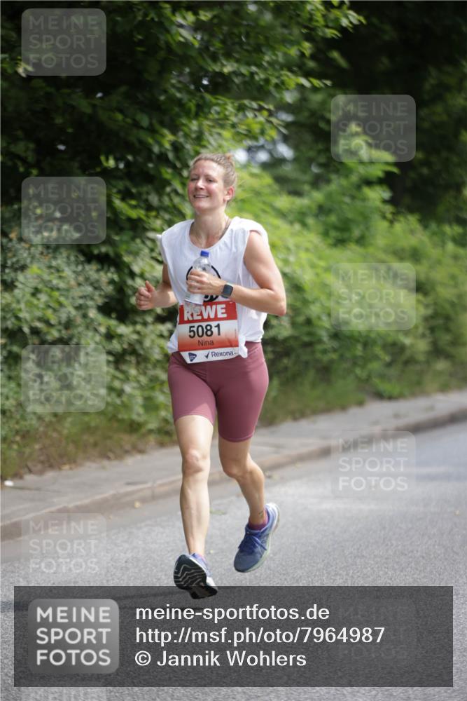 15.06.2025 - REWE Women's Run Jannik Wohlers http://msf.ph/oto/7964987 15.06.2025 09:59:54 Laufen 5081 meine-sportfotos.de
