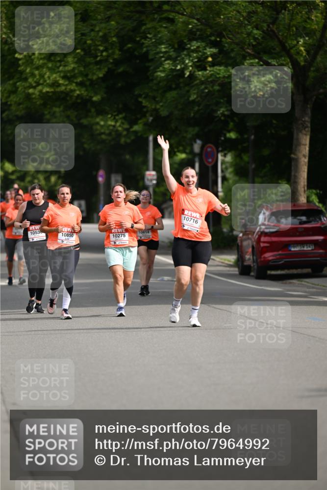 15.06.2025 - REWE Women's Run Dr. Thomas Lammeyer http://msf.ph/oto/7964992 15.06.2025 09:53:12 Laufen 1053, 10850, 10814, 10275, 10716 meine-sportfotos.de