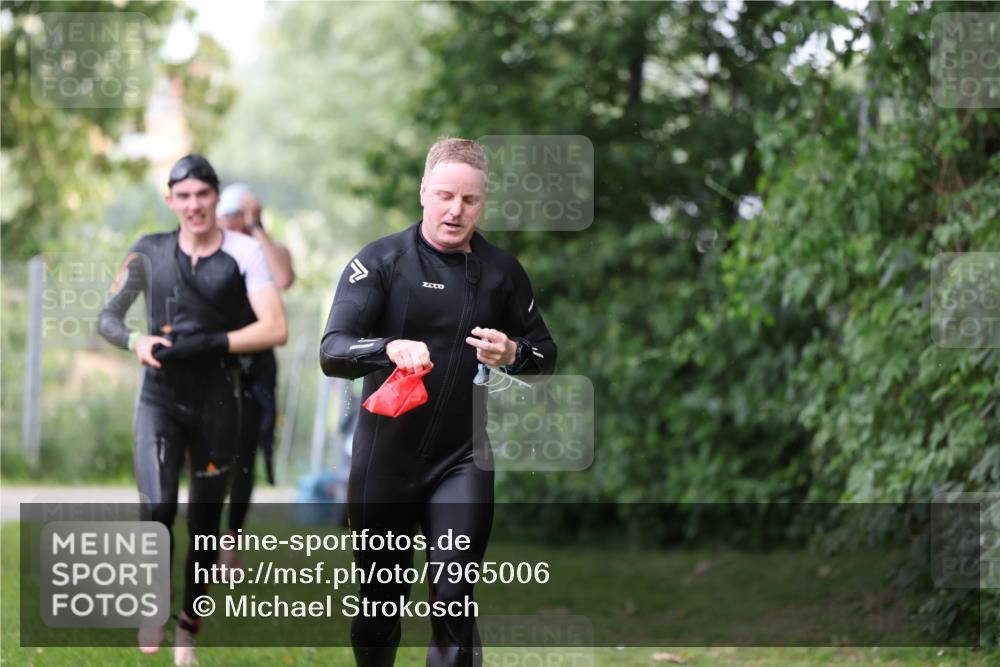 15.06.2025 - 7 Türme Triathlon Michael Strokosch http://msf.ph/oto/7965006 15.06.2025 12:18:10 Schwimmen 380, 608, 615, 637, 638, 654, 656, 678 meine-sportfotos.de