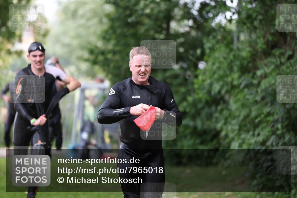 15.06.2025 - 7 Türme Triathlon Michael Strokosch http://msf.ph/oto/7965018 15.06.2025 12:18:10 Schwimmen 380, 608, 615, 637, 638, 654, 656, 678 meine-sportfotos.de