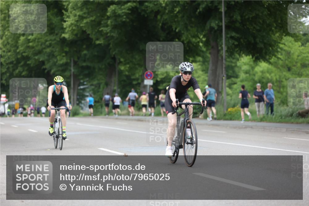 15.06.2025 - 7 Türme Triathlon Yannick Fuchs http://msf.ph/oto/7965025 15.06.2025 13:56:44 Radfahren  meine-sportfotos.de