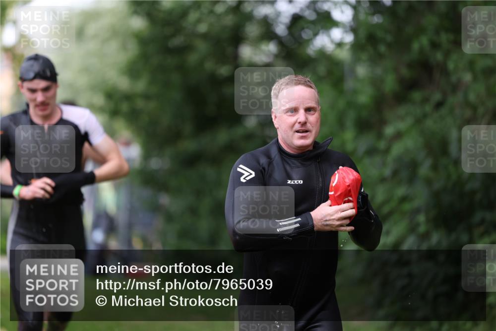 15.06.2025 - 7 Türme Triathlon Michael Strokosch http://msf.ph/oto/7965039 15.06.2025 12:18:11 Schwimmen 380, 608, 615, 637, 638, 654, 656, 678 meine-sportfotos.de
