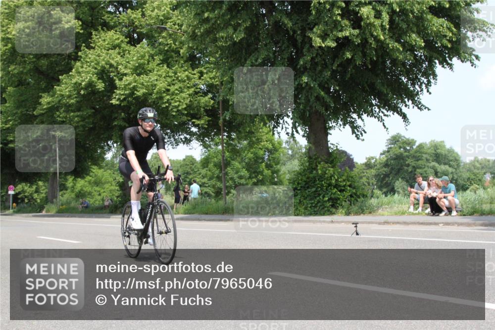 15.06.2025 - 7 Türme Triathlon Yannick Fuchs http://msf.ph/oto/7965046 15.06.2025 13:04:17 Radfahren  meine-sportfotos.de