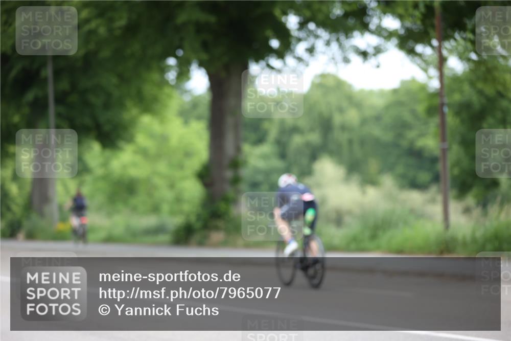 15.06.2025 - 7 Türme Triathlon Yannick Fuchs http://msf.ph/oto/7965077 15.06.2025 11:13:24 Radfahren  meine-sportfotos.de