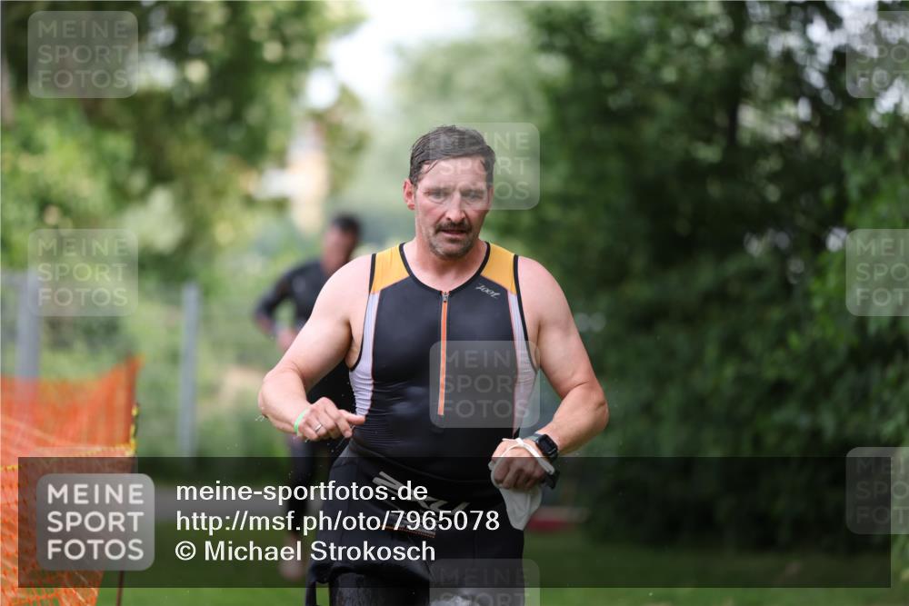 15.06.2025 - 7 Türme Triathlon Michael Strokosch http://msf.ph/oto/7965078 15.06.2025 12:18:13 Schwimmen 380, 608, 615, 637, 638, 654, 656, 678 meine-sportfotos.de