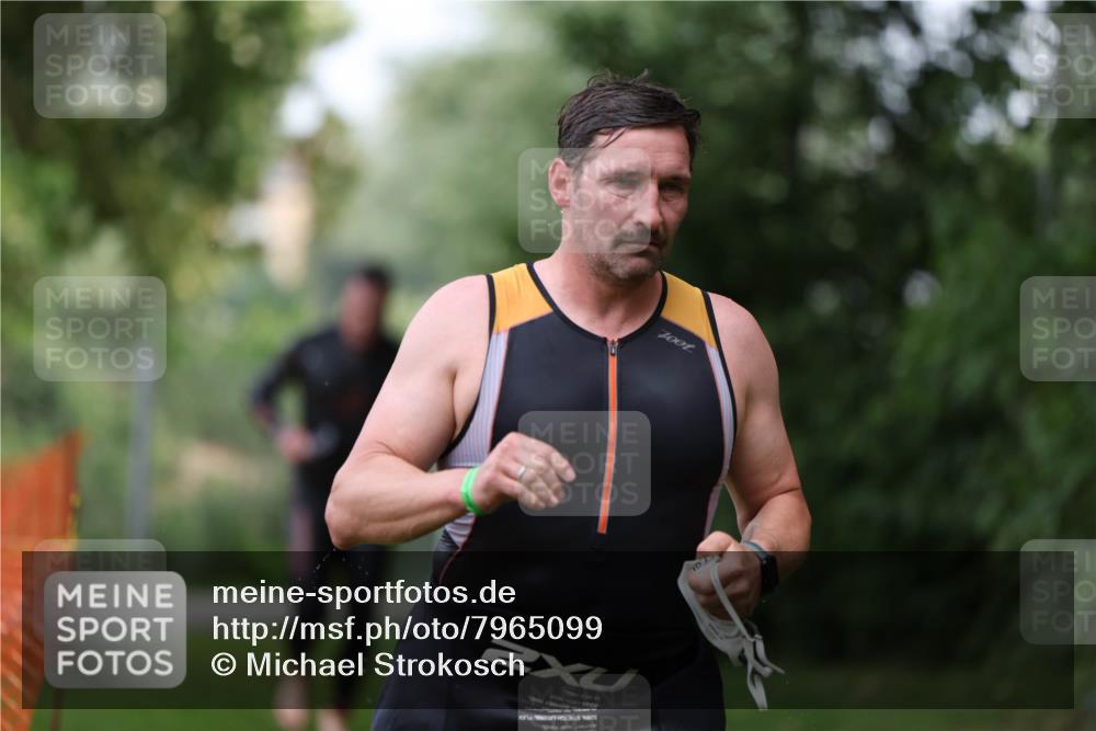 15.06.2025 - 7 Türme Triathlon Michael Strokosch http://msf.ph/oto/7965099 15.06.2025 12:18:14 Schwimmen 380, 608, 615, 637, 638, 654, 656, 678 meine-sportfotos.de