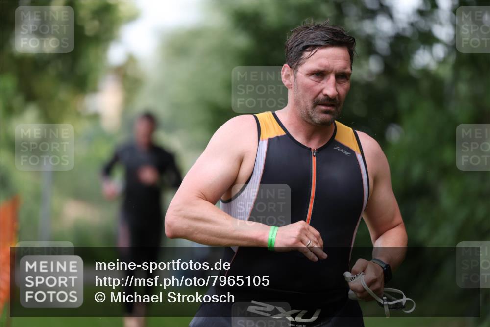 15.06.2025 - 7 Türme Triathlon Michael Strokosch http://msf.ph/oto/7965105 15.06.2025 12:18:14 Schwimmen 380, 608, 615, 637, 638, 654, 656, 678 meine-sportfotos.de