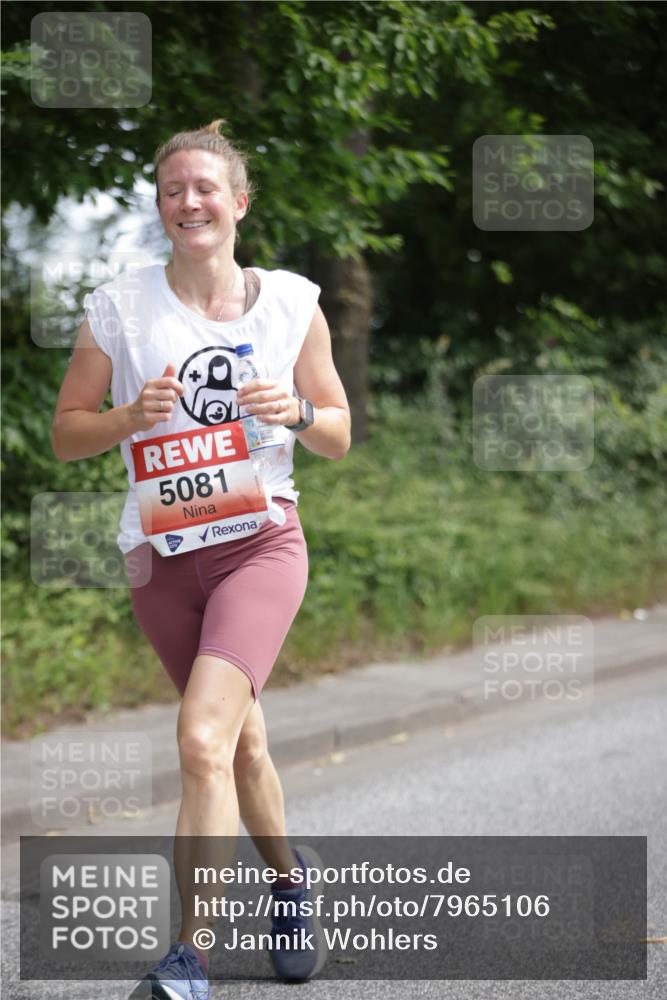 15.06.2025 - REWE Women's Run Jannik Wohlers http://msf.ph/oto/7965106 15.06.2025 09:59:55 Laufen 5081 meine-sportfotos.de