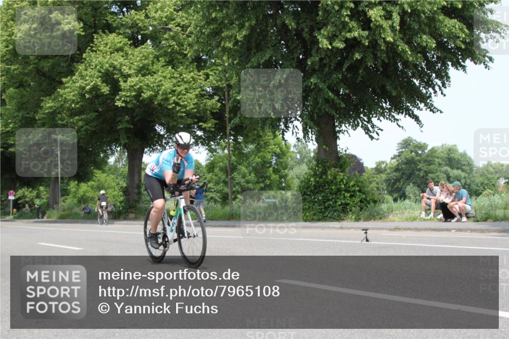 15.06.2025 - 7 Türme Triathlon Yannick Fuchs http://msf.ph/oto/7965108 15.06.2025 13:05:10 Radfahren  meine-sportfotos.de