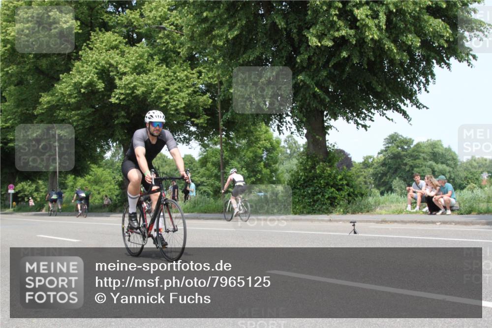 15.06.2025 - 7 Türme Triathlon Yannick Fuchs http://msf.ph/oto/7965125 15.06.2025 13:05:18 Radfahren  meine-sportfotos.de