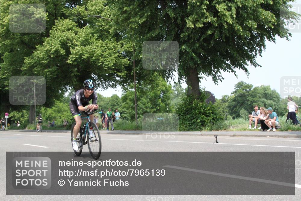 15.06.2025 - 7 Türme Triathlon Yannick Fuchs http://msf.ph/oto/7965139 15.06.2025 13:05:26 Radfahren  meine-sportfotos.de