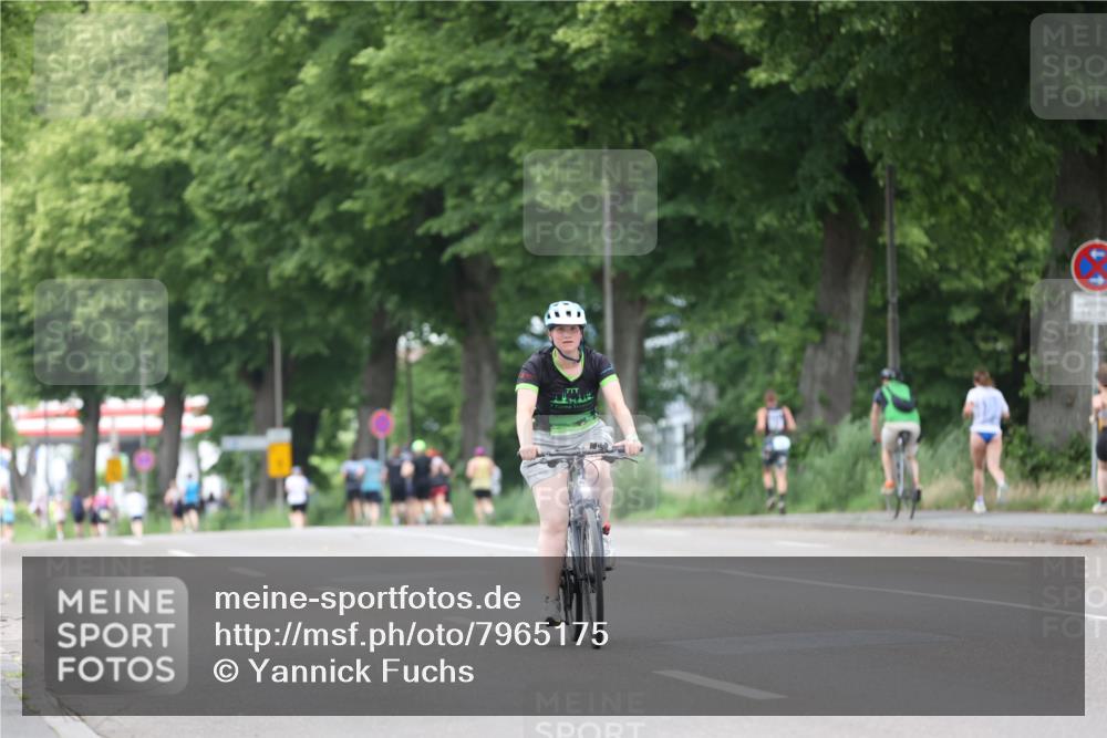 15.06.2025 - 7 Türme Triathlon Yannick Fuchs http://msf.ph/oto/7965175 15.06.2025 13:57:05 Radfahren 539, 808 meine-sportfotos.de