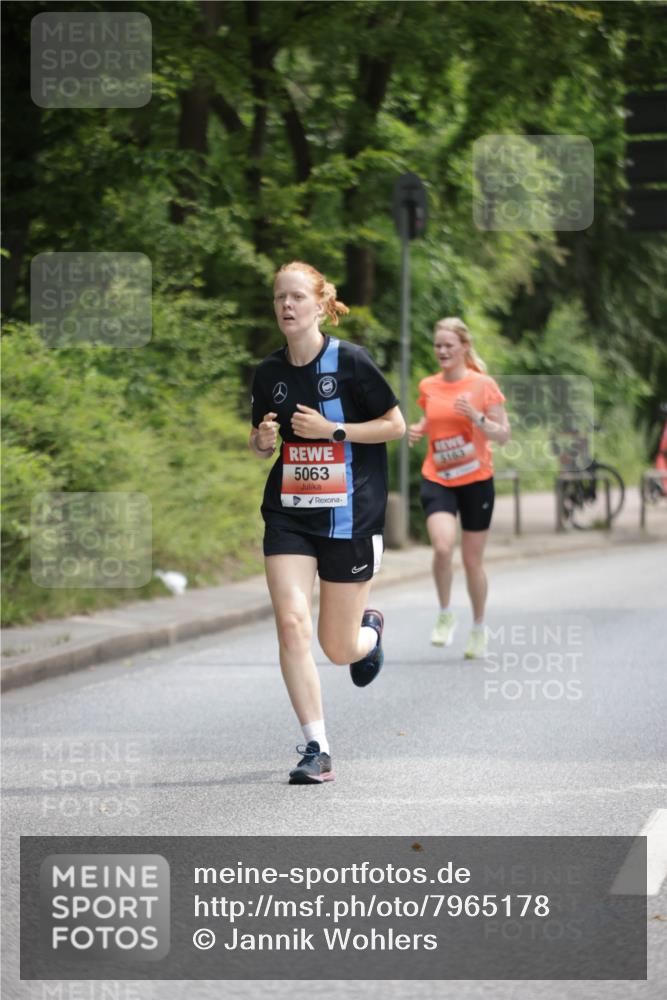 15.06.2025 - REWE Women's Run Jannik Wohlers http://msf.ph/oto/7965178 15.06.2025 09:59:58 Laufen 5063, 5163 meine-sportfotos.de