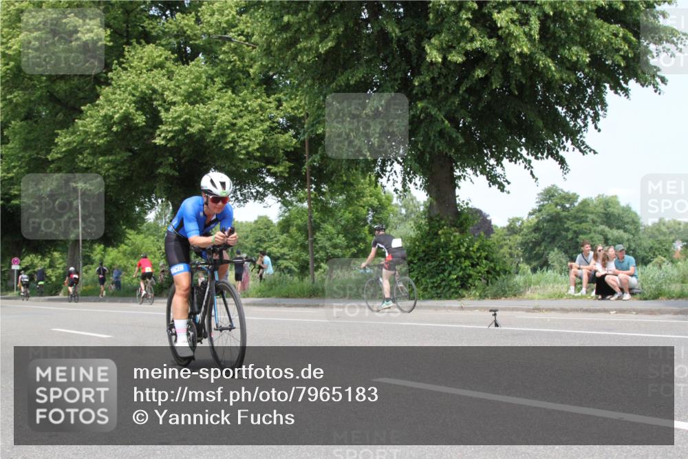 15.06.2025 - 7 Türme Triathlon Yannick Fuchs http://msf.ph/oto/7965183 15.06.2025 13:06:12 Radfahren  meine-sportfotos.de