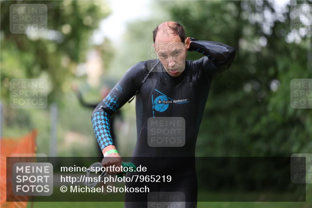 15.06.2025 - 7 Türme Triathlon Michael Strokosch http://msf.ph/oto/7965219 15.06.2025 12:18:23 Schwimmen 380, 384, 562, 637, 638 meine-sportfotos.de