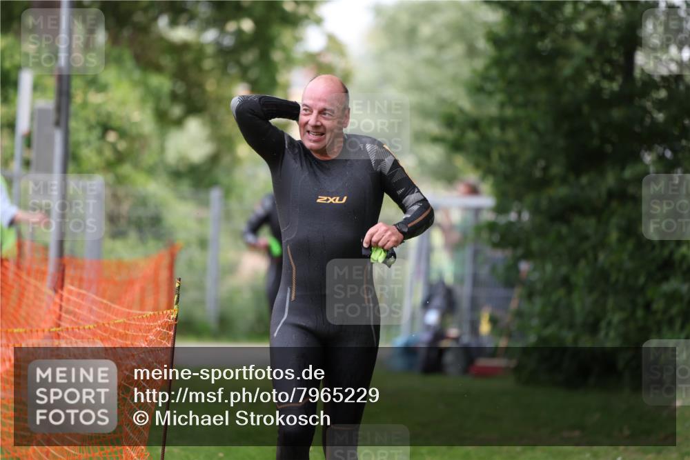 15.06.2025 - 7 Türme Triathlon Michael Strokosch http://msf.ph/oto/7965229 15.06.2025 12:18:29 Schwimmen 380, 384, 470, 510, 562, 637 meine-sportfotos.de