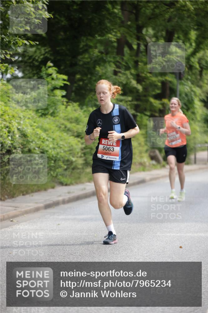 15.06.2025 - REWE Women's Run Jannik Wohlers http://msf.ph/oto/7965234 15.06.2025 09:59:58 Laufen 5063 meine-sportfotos.de