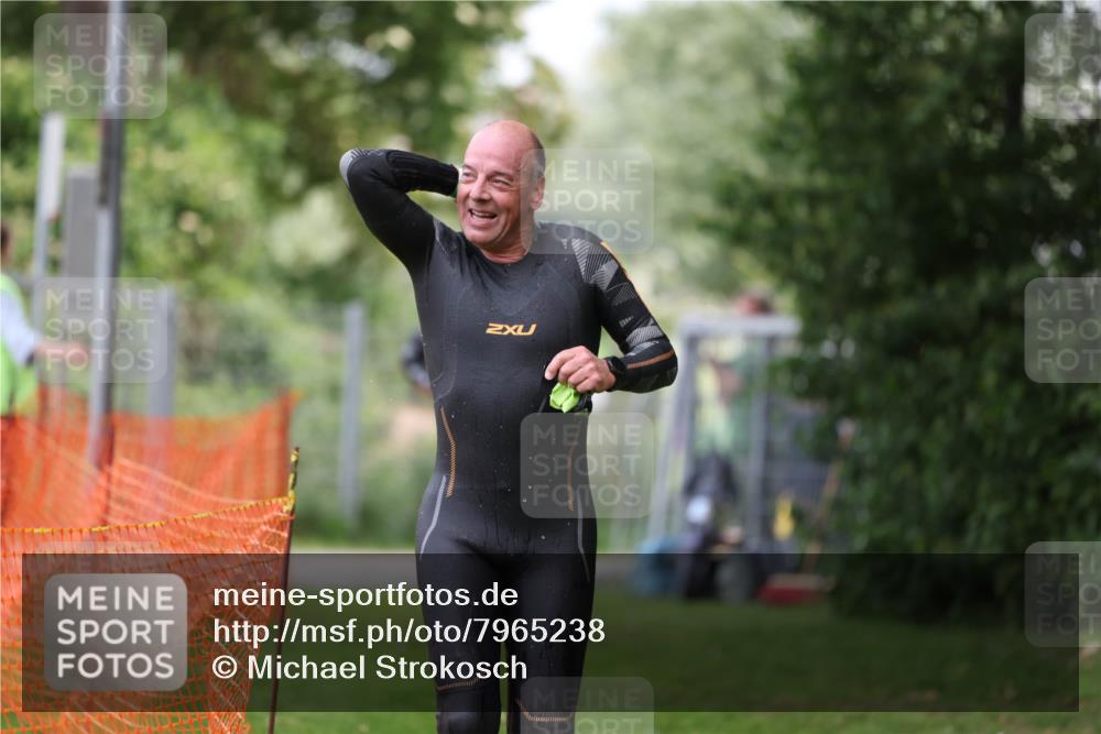 15.06.2025 - 7 Türme Triathlon Michael Strokosch http://msf.ph/oto/7965238 15.06.2025 12:18:29 Schwimmen 380, 384, 470, 510, 562, 637 meine-sportfotos.de