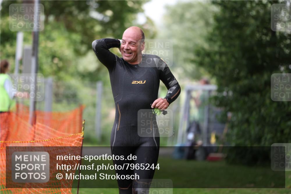 15.06.2025 - 7 Türme Triathlon Michael Strokosch http://msf.ph/oto/7965244 15.06.2025 12:18:30 Schwimmen 380, 384, 470, 510, 562, 637 meine-sportfotos.de