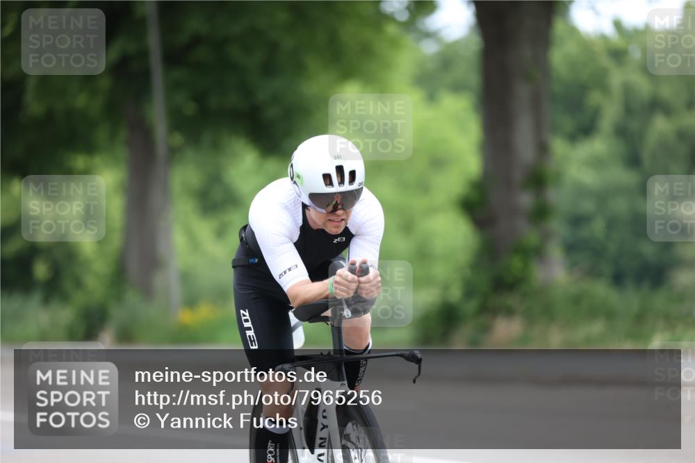 15.06.2025 - 7 Türme Triathlon Yannick Fuchs http://msf.ph/oto/7965256 15.06.2025 11:14:01 Radfahren 317 meine-sportfotos.de