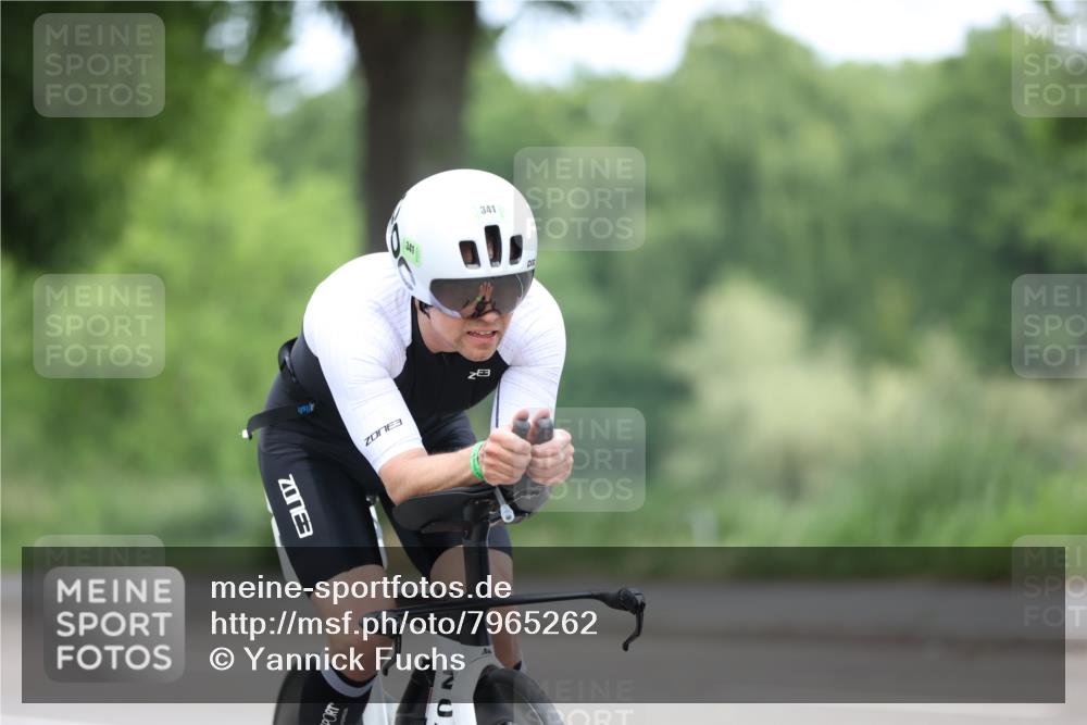 15.06.2025 - 7 Türme Triathlon Yannick Fuchs http://msf.ph/oto/7965262 15.06.2025 11:14:01 Radfahren 317 meine-sportfotos.de