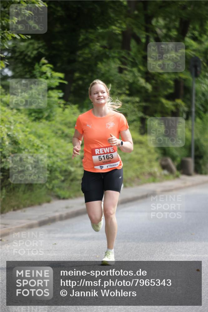 15.06.2025 - REWE Women's Run Jannik Wohlers http://msf.ph/oto/7965343 15.06.2025 10:00:01 Laufen 5163 meine-sportfotos.de