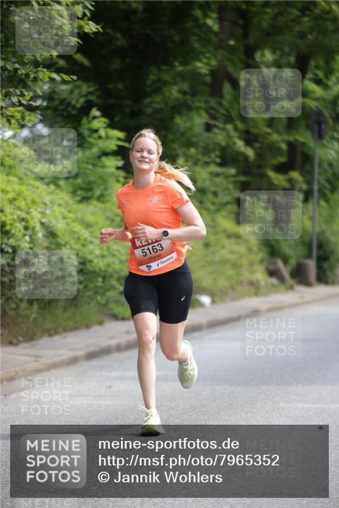 15.06.2025 - REWE Women's Run Jannik Wohlers http://msf.ph/oto/7965352 15.06.2025 10:00:02 Laufen 5163 meine-sportfotos.de