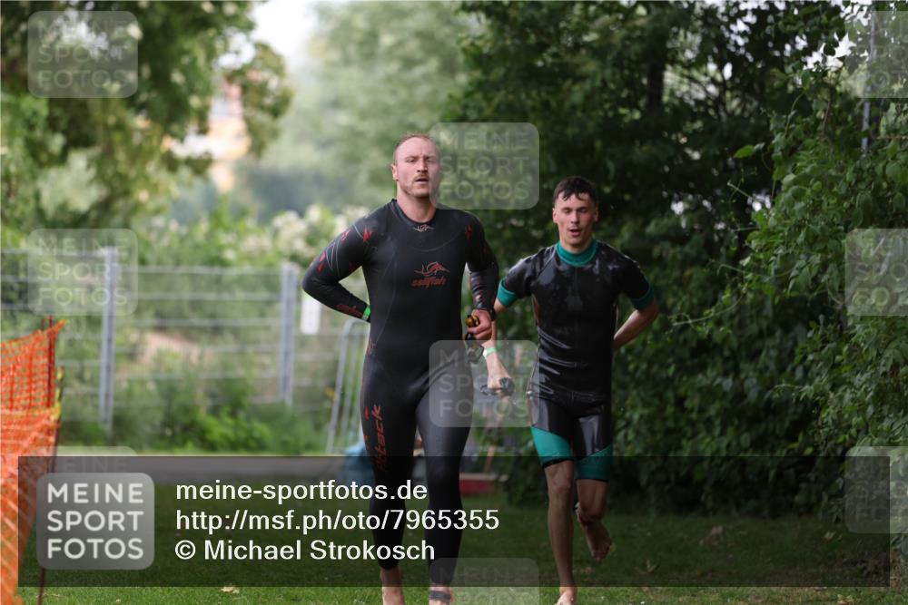 15.06.2025 - 7 Türme Triathlon Michael Strokosch http://msf.ph/oto/7965355 15.06.2025 12:18:44 Schwimmen 384, 470, 510, 562 meine-sportfotos.de