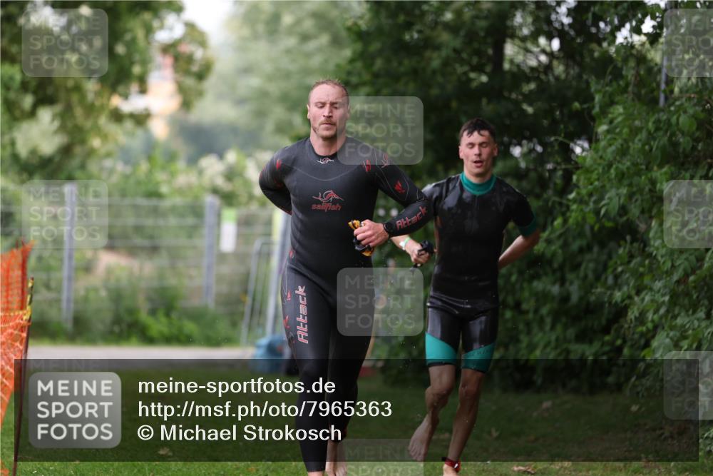 15.06.2025 - 7 Türme Triathlon Michael Strokosch http://msf.ph/oto/7965363 15.06.2025 12:18:44 Schwimmen 384, 470, 510, 562 meine-sportfotos.de