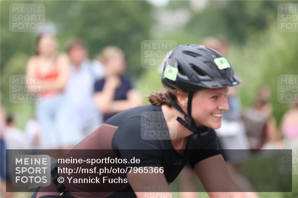 15.06.2025 - 7 Türme Triathlon Yannick Fuchs http://msf.ph/oto/7965366 15.06.2025 13:58:05 Radfahren 444, 491 meine-sportfotos.de
