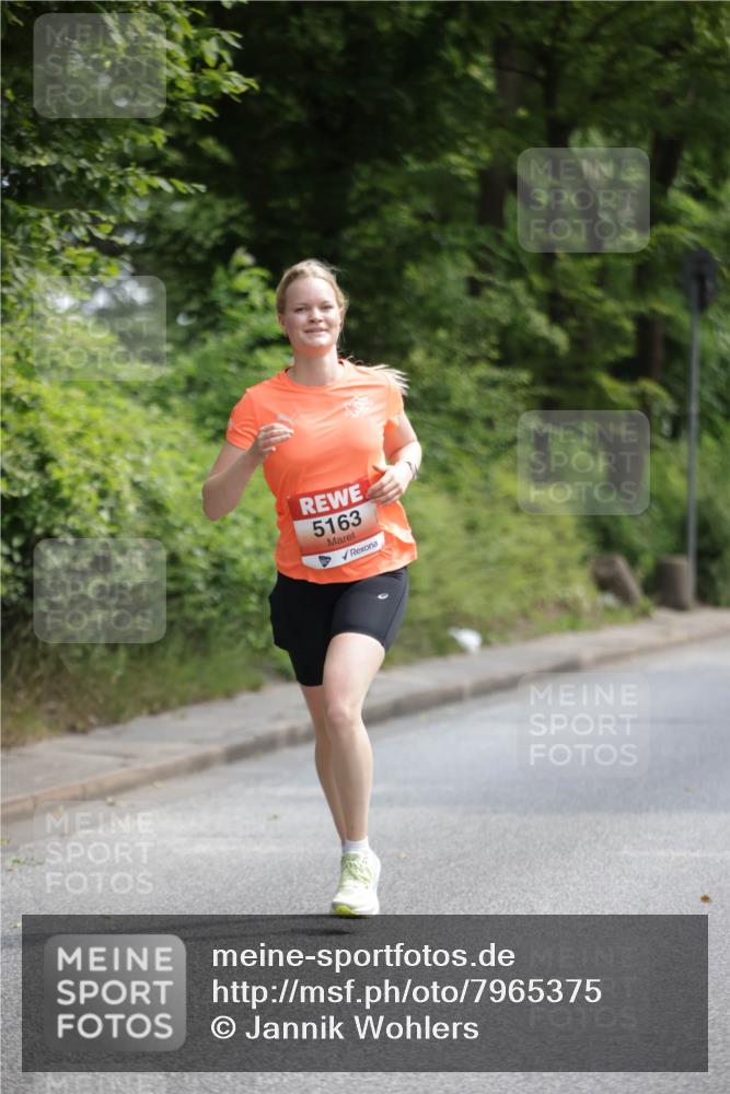 15.06.2025 - REWE Women's Run Jannik Wohlers http://msf.ph/oto/7965375 15.06.2025 10:00:02 Laufen 5163 meine-sportfotos.de