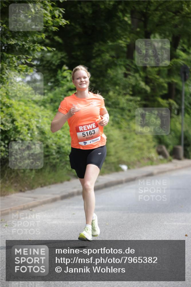 15.06.2025 - REWE Women's Run Jannik Wohlers http://msf.ph/oto/7965382 15.06.2025 10:00:02 Laufen 5163 meine-sportfotos.de