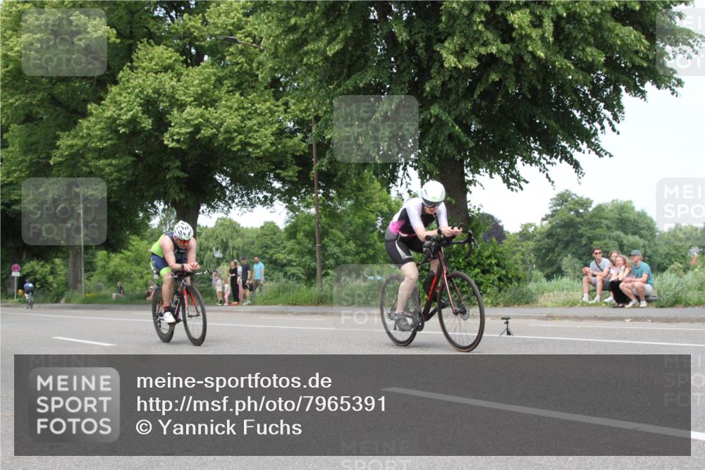 15.06.2025 - 7 Türme Triathlon Yannick Fuchs http://msf.ph/oto/7965391 15.06.2025 13:08:34 Radfahren  meine-sportfotos.de
