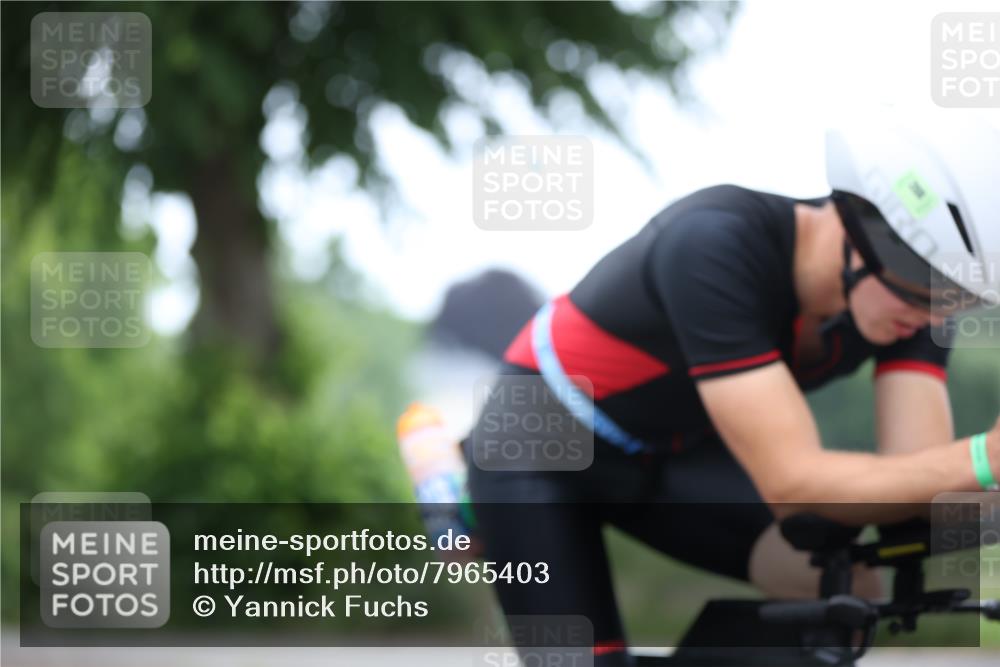 15.06.2025 - 7 Türme Triathlon Yannick Fuchs http://msf.ph/oto/7965403 15.06.2025 11:14:19 Radfahren 208, 233 meine-sportfotos.de