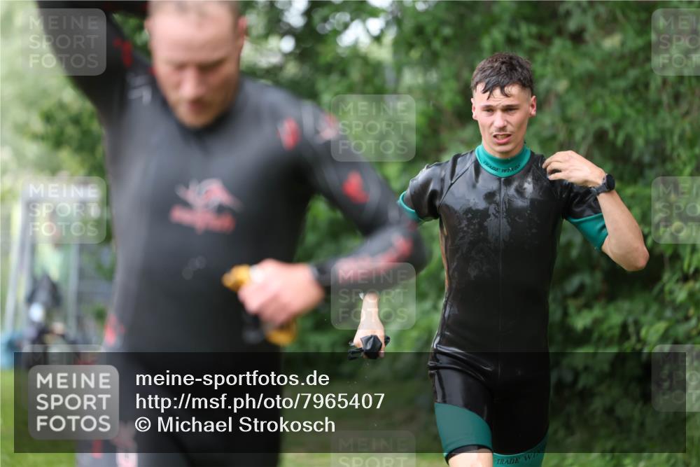15.06.2025 - 7 Türme Triathlon Michael Strokosch http://msf.ph/oto/7965407 15.06.2025 12:18:46 Schwimmen 384, 470, 510, 562 meine-sportfotos.de
