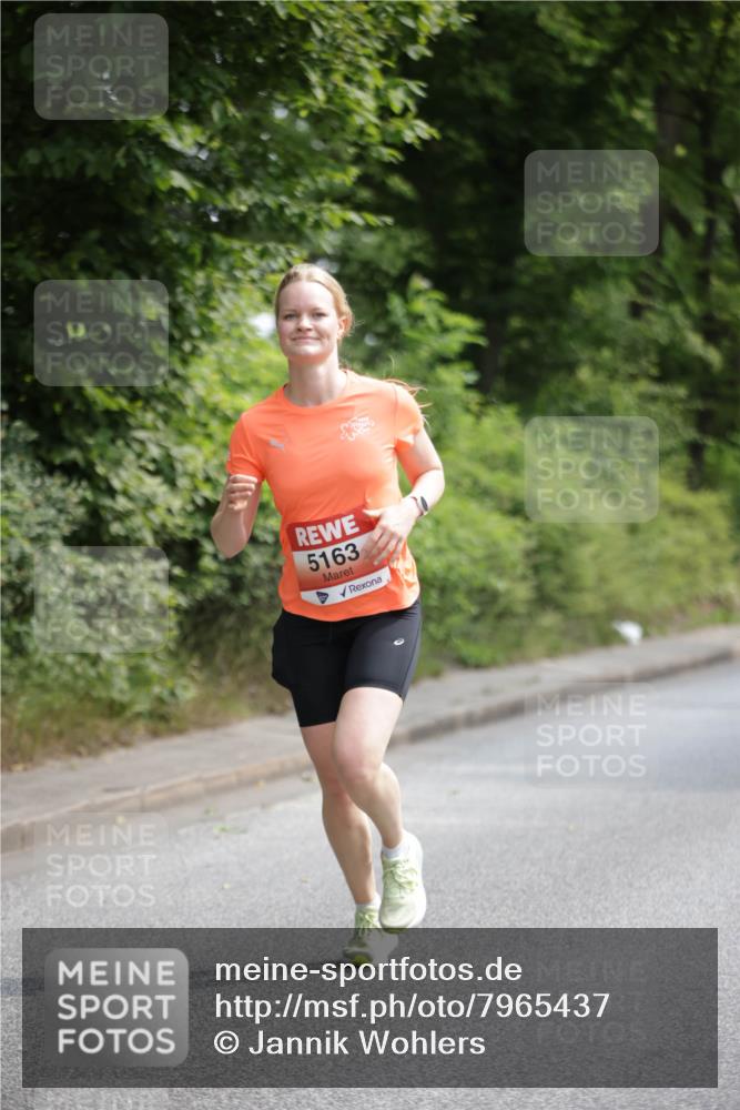 15.06.2025 - REWE Women's Run Jannik Wohlers http://msf.ph/oto/7965437 15.06.2025 10:00:02 Laufen 5163 meine-sportfotos.de