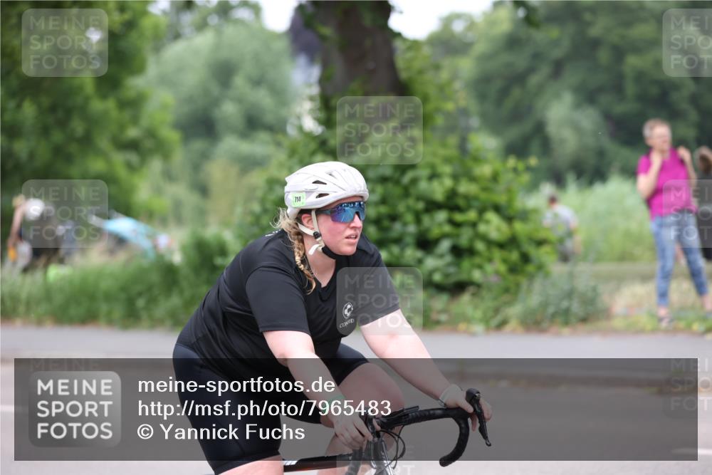 15.06.2025 - 7 Türme Triathlon Yannick Fuchs http://msf.ph/oto/7965483 15.06.2025 13:58:34 Radfahren 714 meine-sportfotos.de