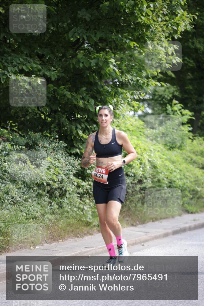 15.06.2025 - REWE Women's Run Jannik Wohlers http://msf.ph/oto/7965491 15.06.2025 10:00:14 Laufen 5024 meine-sportfotos.de