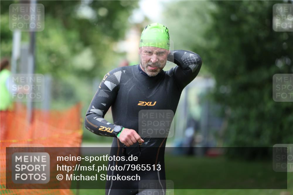 15.06.2025 - 7 Türme Triathlon Michael Strokosch http://msf.ph/oto/7965513 15.06.2025 12:19:11 Schwimmen 367, 559, 570, 649 meine-sportfotos.de