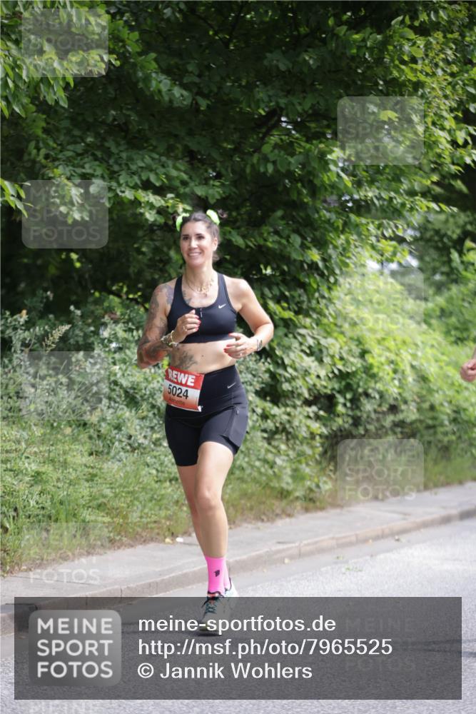 15.06.2025 - REWE Women's Run Jannik Wohlers http://msf.ph/oto/7965525 15.06.2025 10:00:15 Laufen 5024 meine-sportfotos.de