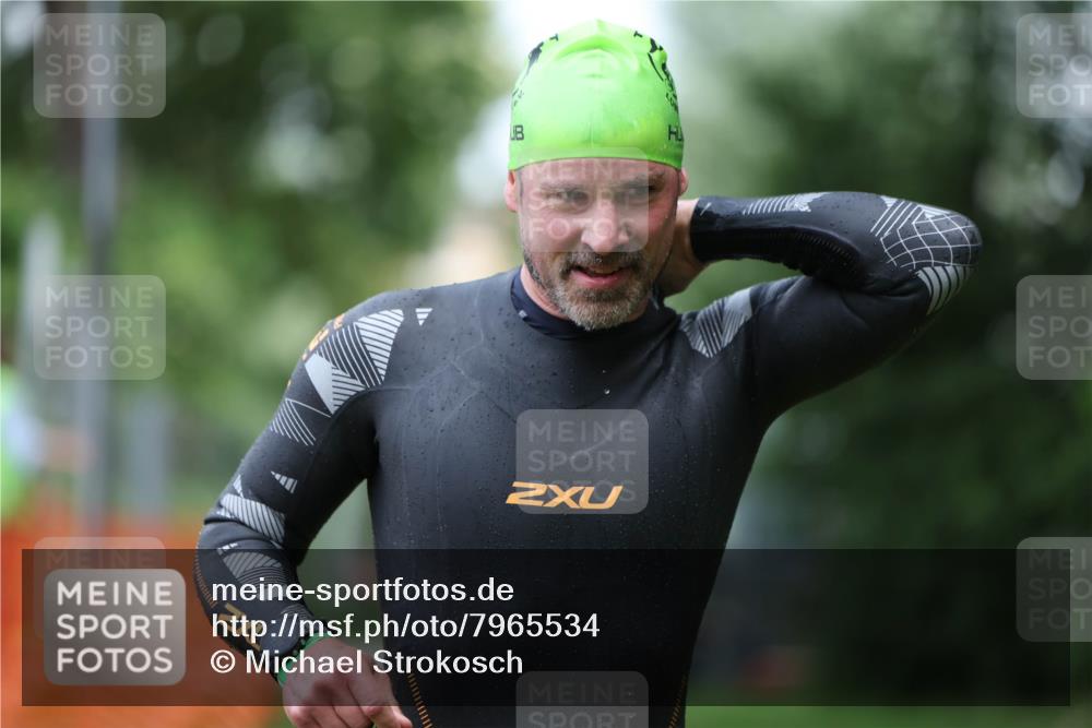 15.06.2025 - 7 Türme Triathlon Michael Strokosch http://msf.ph/oto/7965534 15.06.2025 12:19:12 Schwimmen 367, 559, 570, 649 meine-sportfotos.de