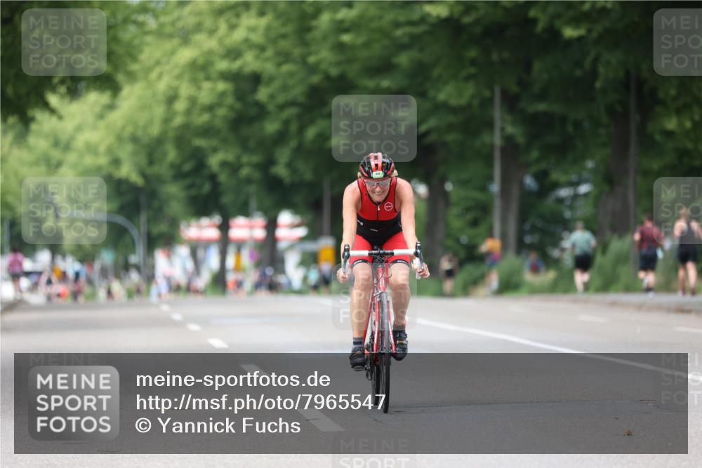15.06.2025 - 7 Türme Triathlon Yannick Fuchs http://msf.ph/oto/7965547 15.06.2025 13:59:02 Radfahren 458 meine-sportfotos.de