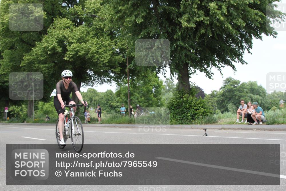 15.06.2025 - 7 Türme Triathlon Yannick Fuchs http://msf.ph/oto/7965549 15.06.2025 13:10:08 Radfahren  meine-sportfotos.de