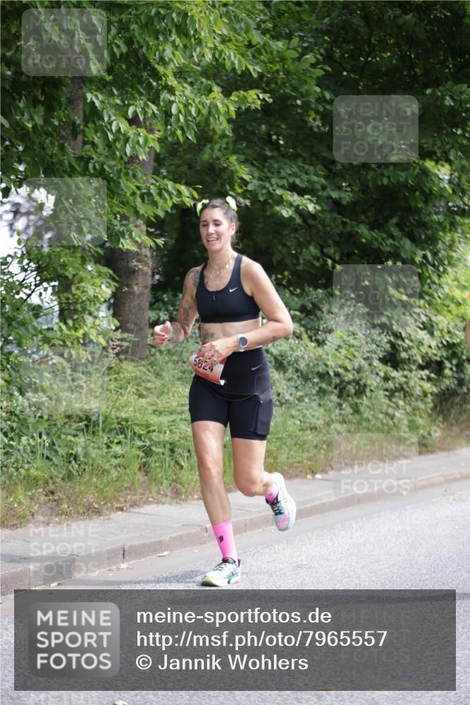 15.06.2025 - REWE Women's Run Jannik Wohlers http://msf.ph/oto/7965557 15.06.2025 10:00:15 Laufen  meine-sportfotos.de
